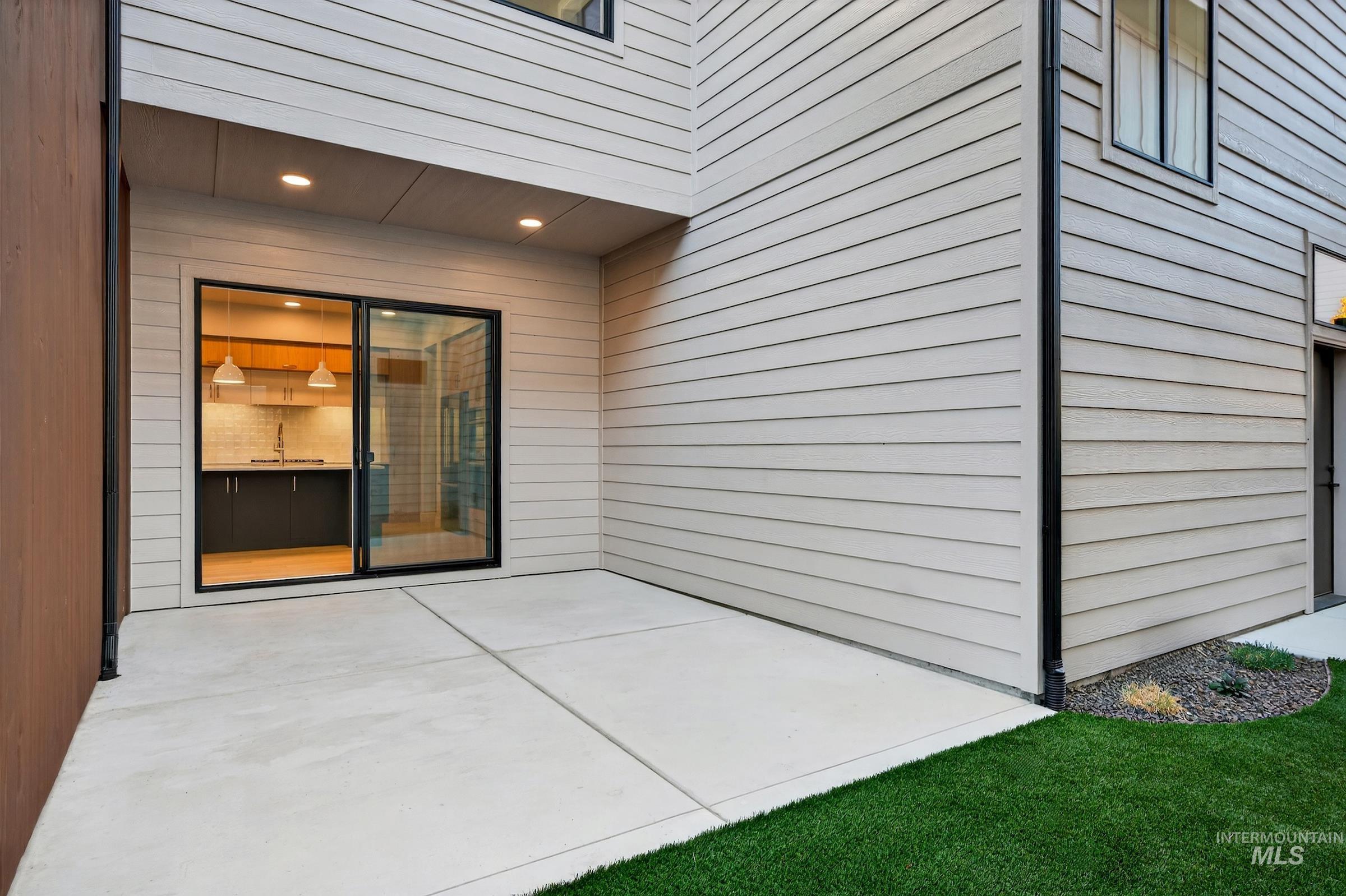 View of patio / terrace with a sink