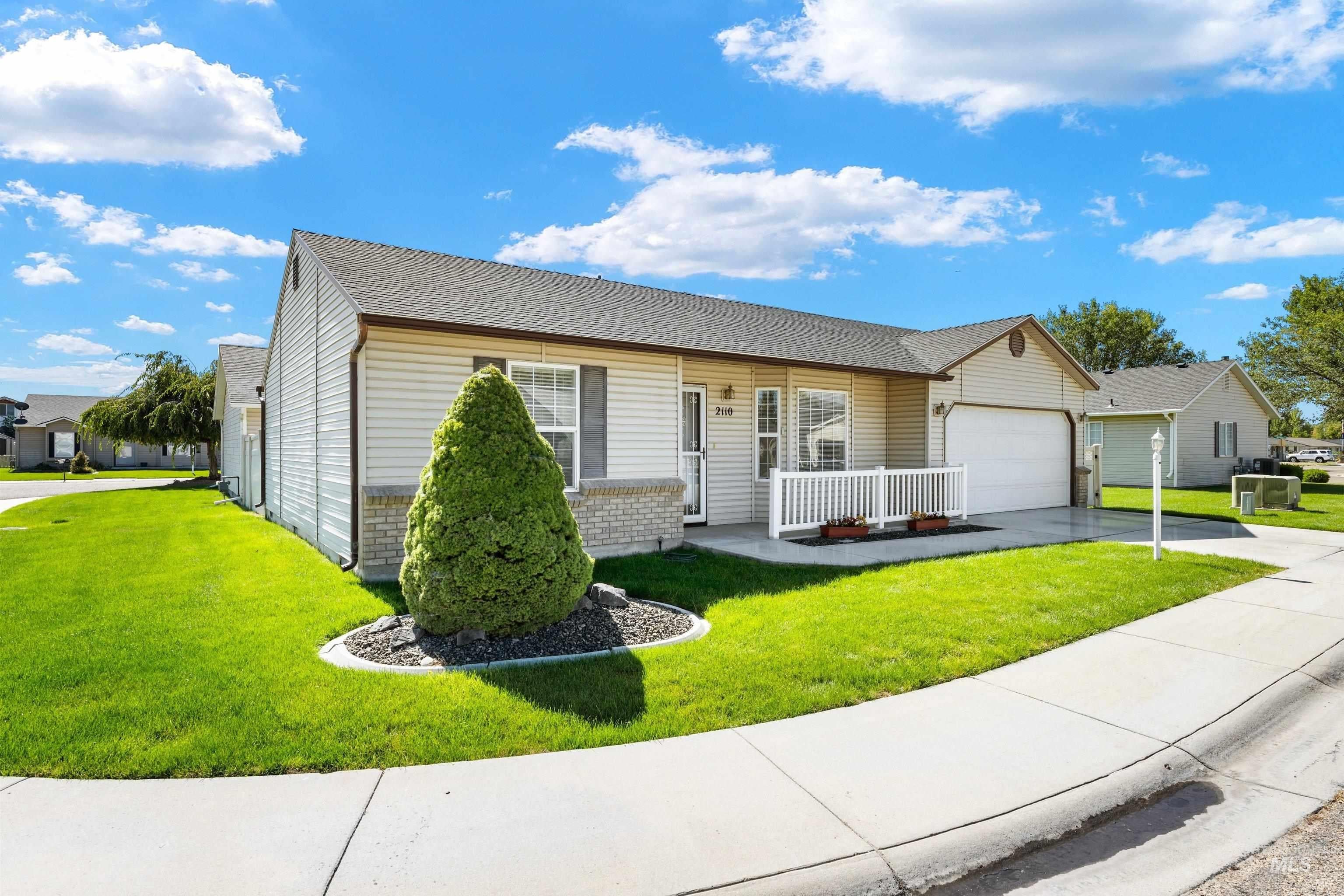 2110 Glenn Way