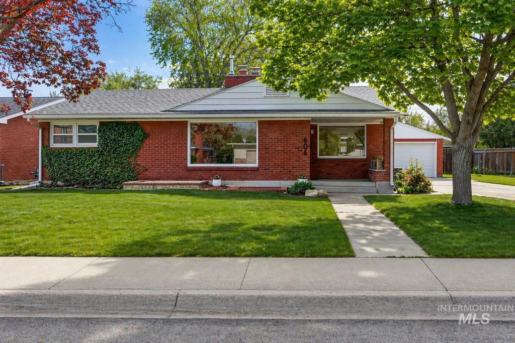 Photo of 606 S Michael Street, Boise, ID 83705 (MLS # 98983413)
