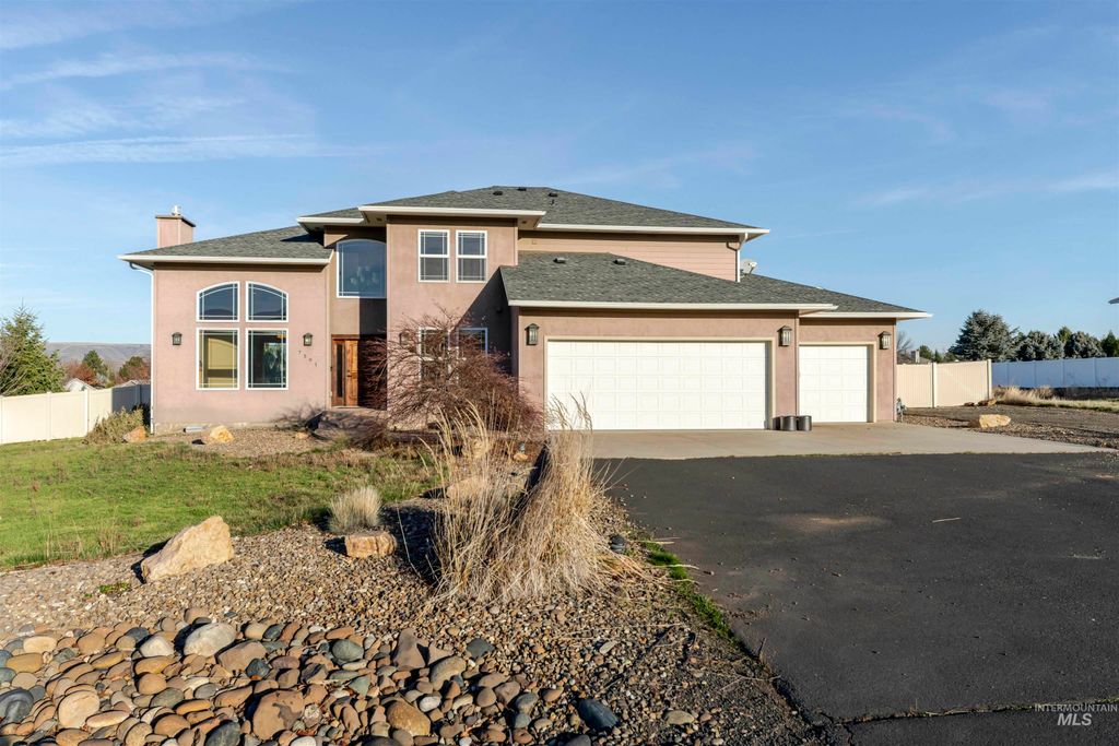 Photo of 7591 Pheasant Chase Drive, Lewiston, ID 83501 (MLS # 98971656)