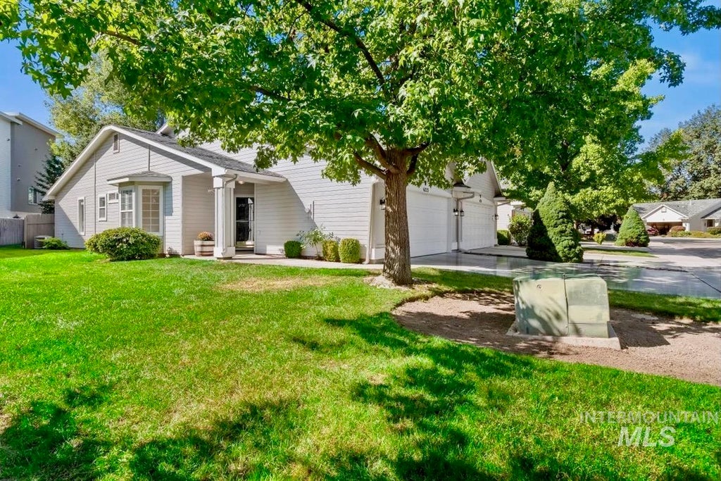 Photo of 6223 W Villa Park Street, Boise, ID 83703 (MLS # 99001080)