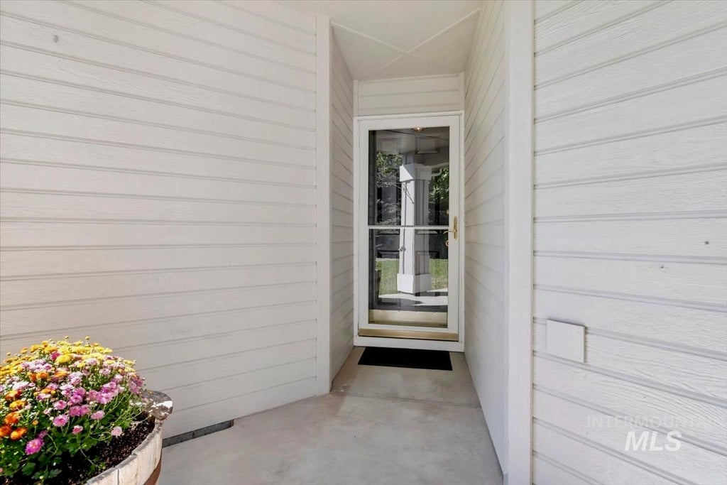 Photo of 6223 W Villa Park Street, Boise, ID 83703 (MLS # 99001080)