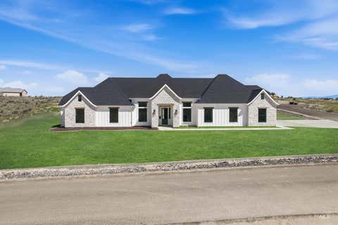 Photo of 17244 Triple Crown Pl, Caldwell, ID 83607 (MLS # 98991464)