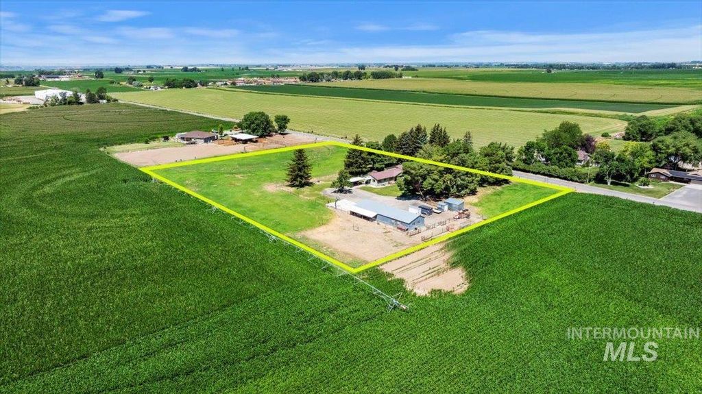 Photo of 249 W 500 S, Jerome, ID 83338 (MLS # 98956174)