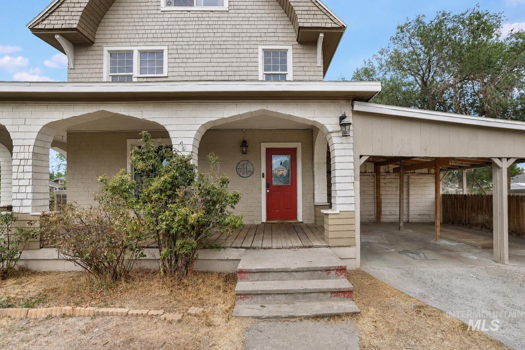 Photo of 204 Harrison Street, Twin Falls, ID 83301 (MLS # 98998143)