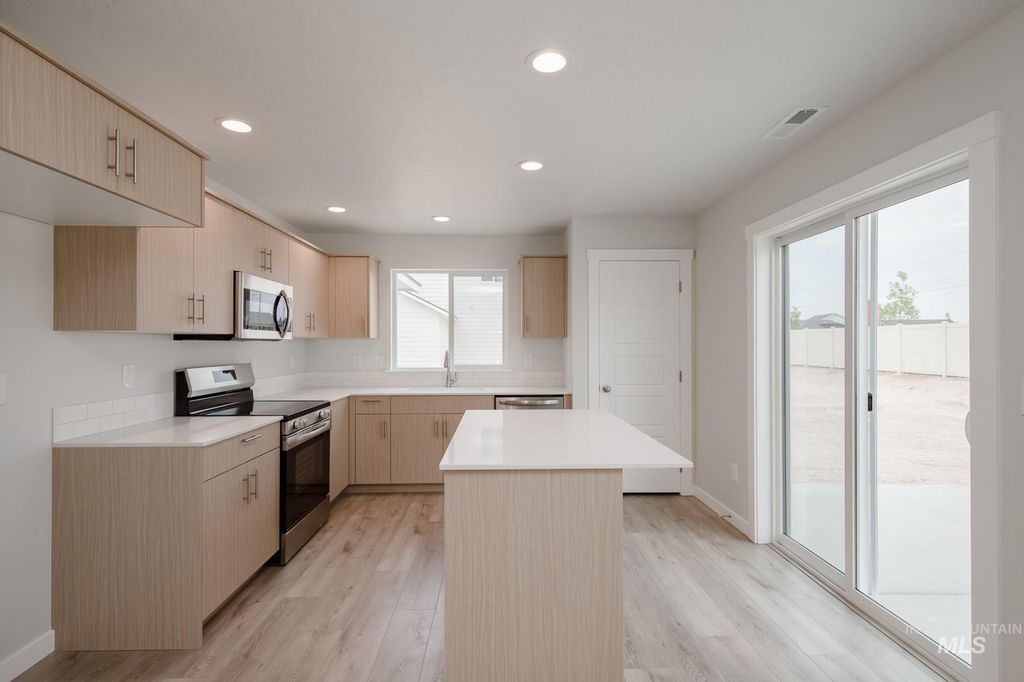 Photo of 5252 S Memory Ave, Meridian, ID 83642 (MLS # 98975532)