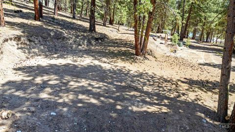 Photo of 4395 N Pine Featherville Rd, Featherville, ID 83647 (MLS # 98945833)