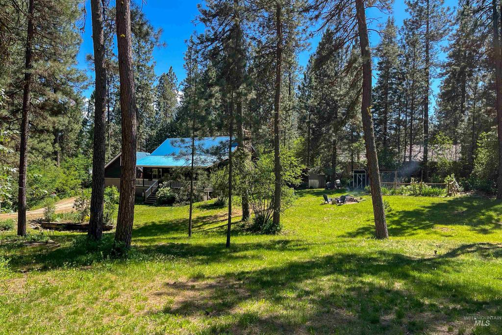 Photo of 131 Valley High Rd, Garden Valley, ID 83622 (MLS # 98987530)