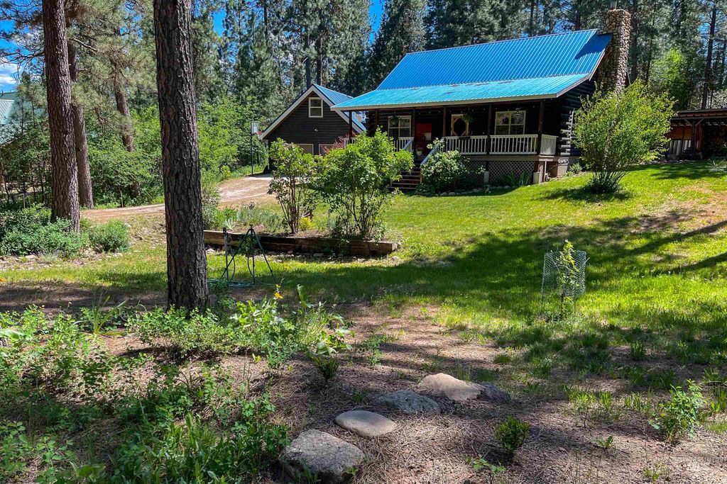 Photo of 131 Valley High Rd, Garden Valley, ID 83622 (MLS # 98987530)