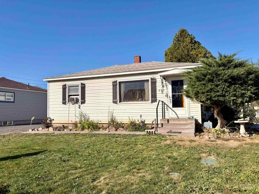 253 BLUE LAKES BLVD, TWIN FALLS, ID 83301 - Image 8388713fa2b84d9fe89156e2f48c5b0f/3645131827