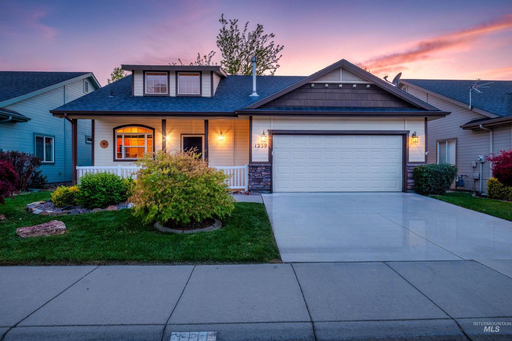 Photo of 1239 N Victor Way, Meridian, ID 83642 (MLS # 98983805)