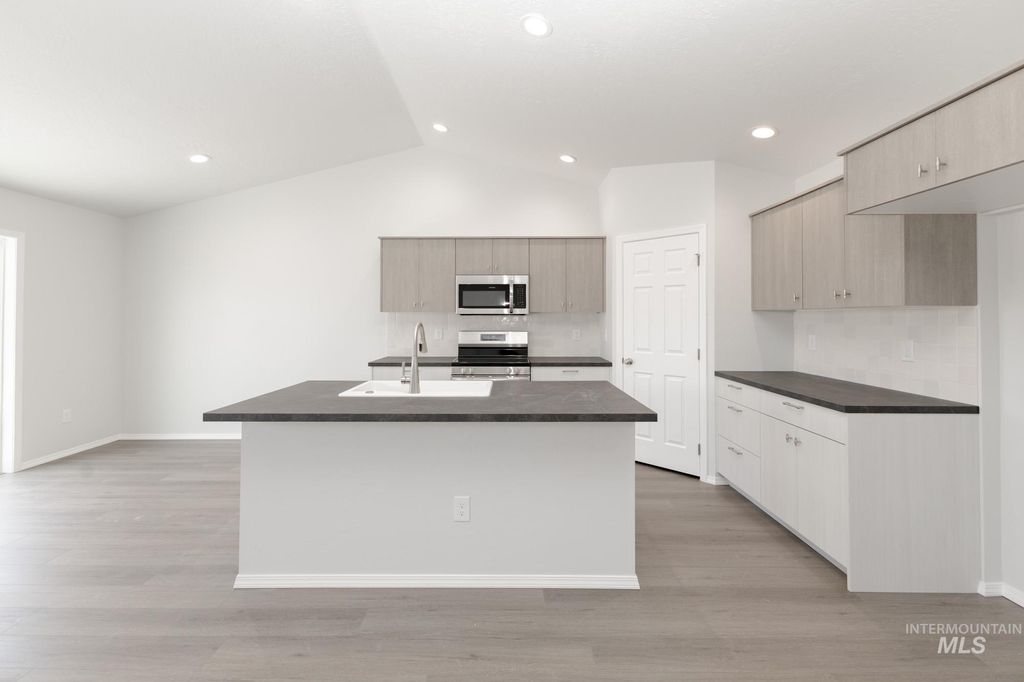 Photo of 7166 E Shields Dr, Nampa, ID 83687 (MLS # 98968368)