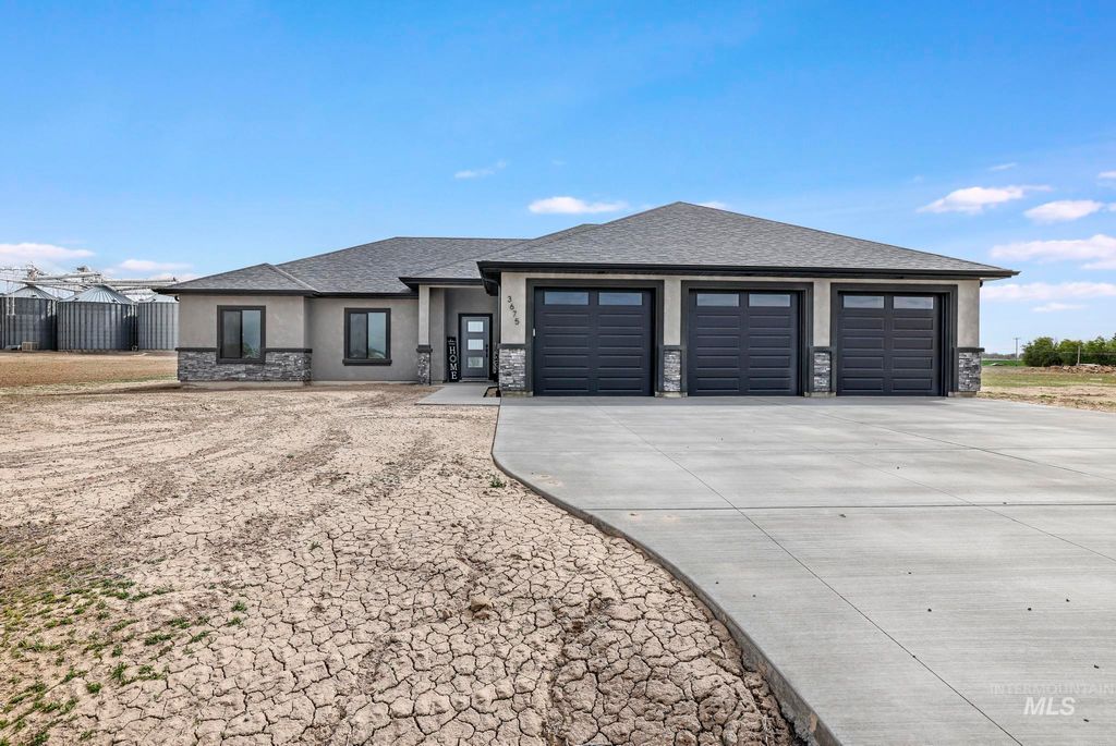 Photo of 3675 E 3711 N, Kimberly, ID 83341 (MLS # 98945203)