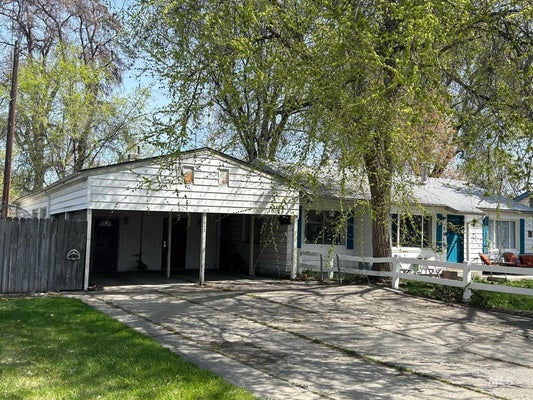 3610 W MOORE ST, BOISE, ID 83703 - Image 83d49cf99e1aa8eec77ed767bd2f3fd3/2372541239