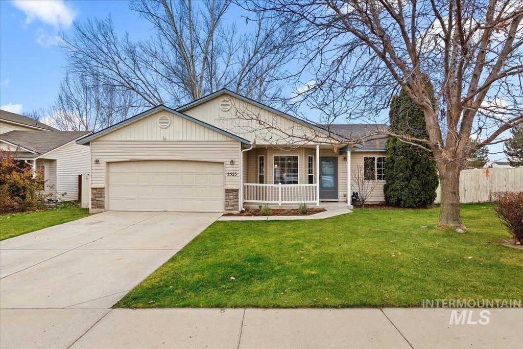 Photo of 5523 Ormsby Ave, Caldwell, ID 83607 (MLS # 98969895)