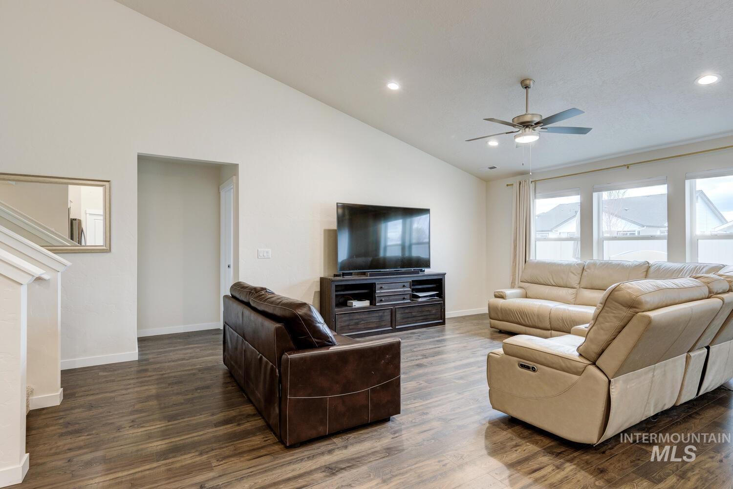 12445 Shadow River St