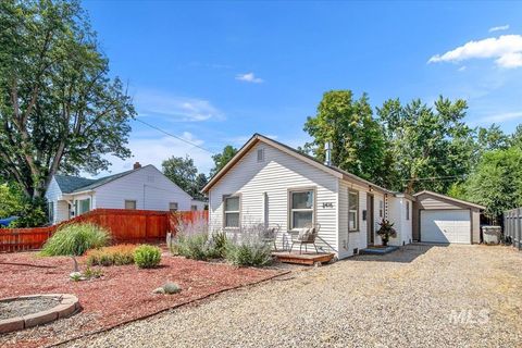 Photo of 2416 W Ona St, Boise, ID 83705 (MLS # 98956171)
