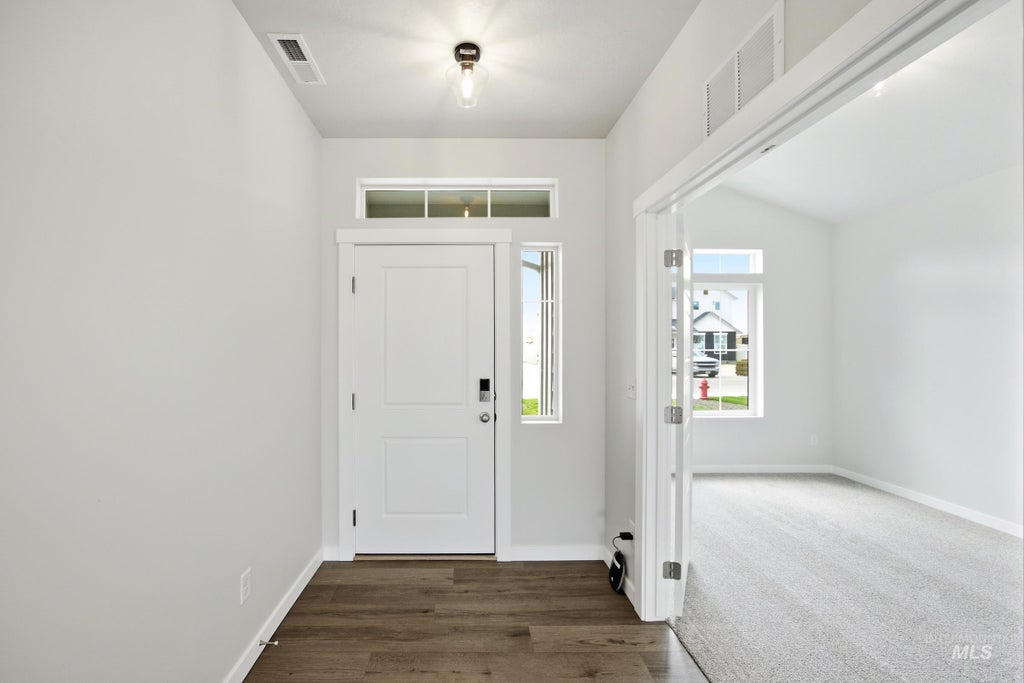 Photo of 5340 E Phelps Lake Dr, Nampa, ID 83687 (MLS # 99001346)