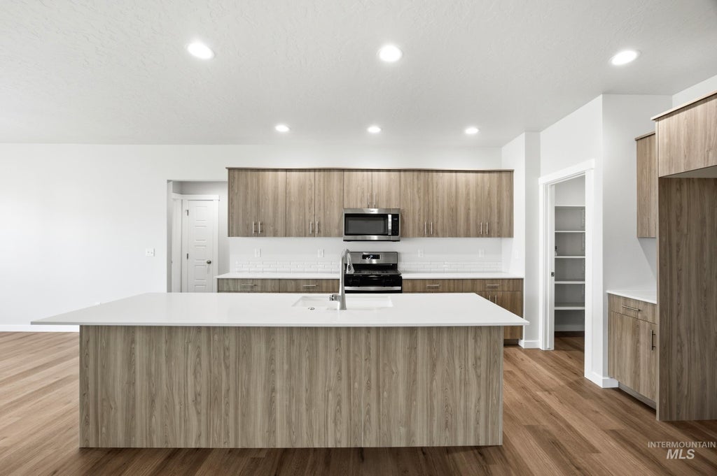 Photo of 5340 E Phelps Lake Dr, Nampa, ID 83687 (MLS # 99001346)