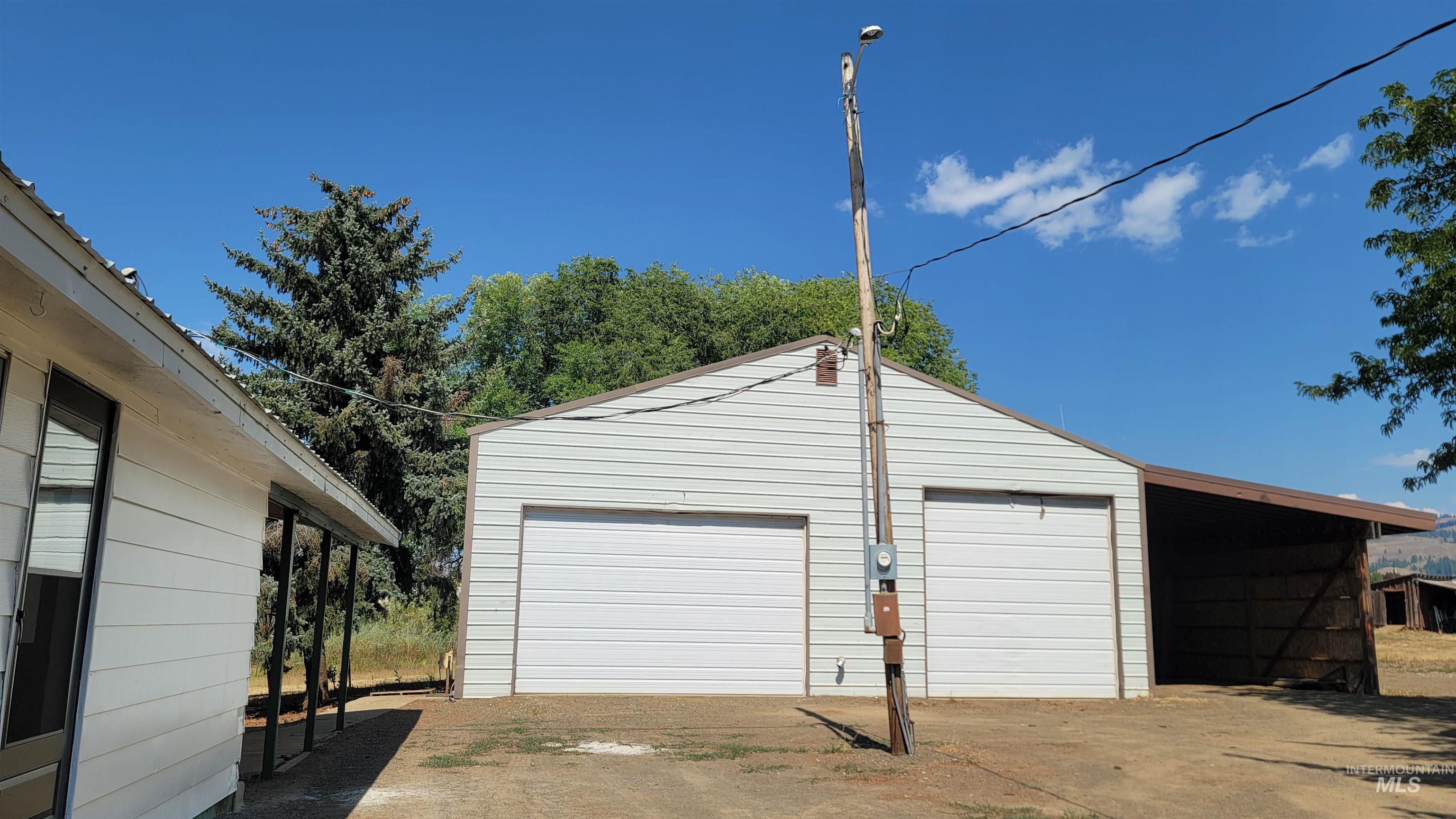 Garage with a garage