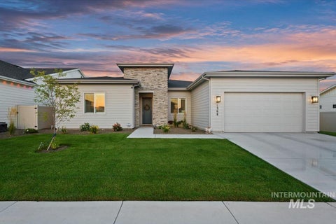 Photo of 1368 N Leatherwood Ave, Star, ID 83669 (MLS # 98997985)