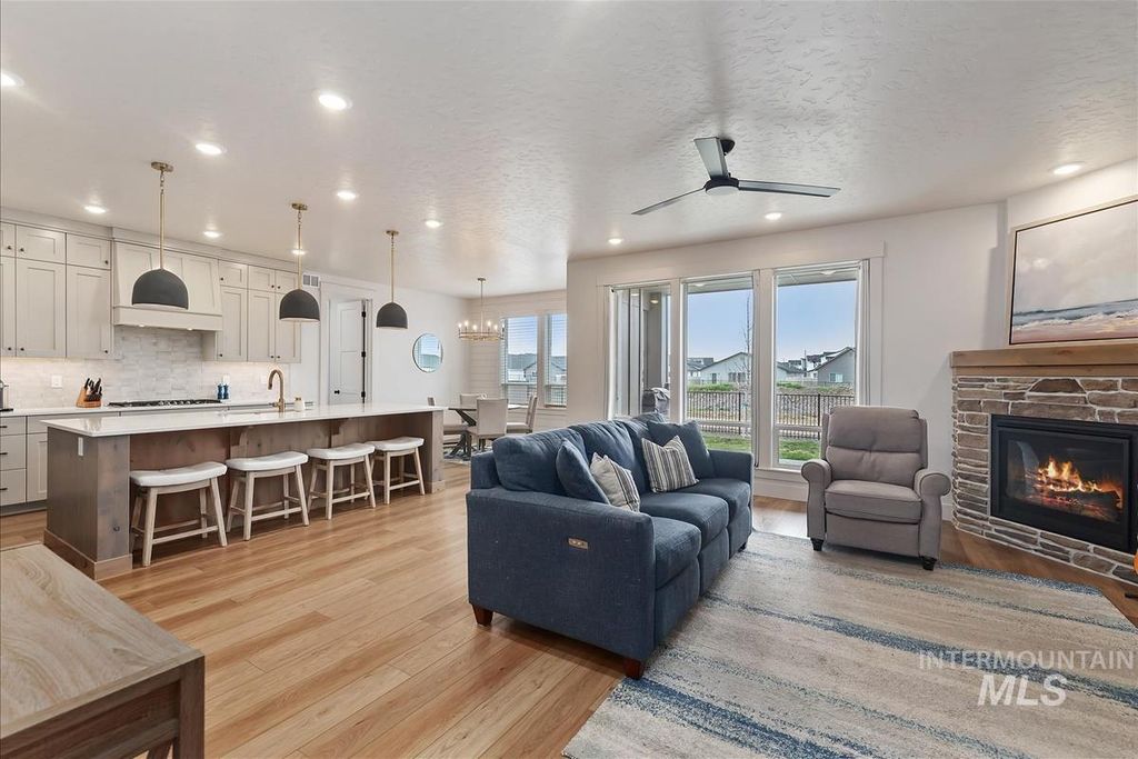 Photo of 6733 W Mattawa Dr, Meridian, ID 83646 (MLS # 98978416)