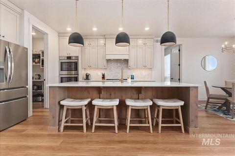 Photo of 6733 W Mattawa Dr, Meridian, ID 83646 (MLS # 98978416)