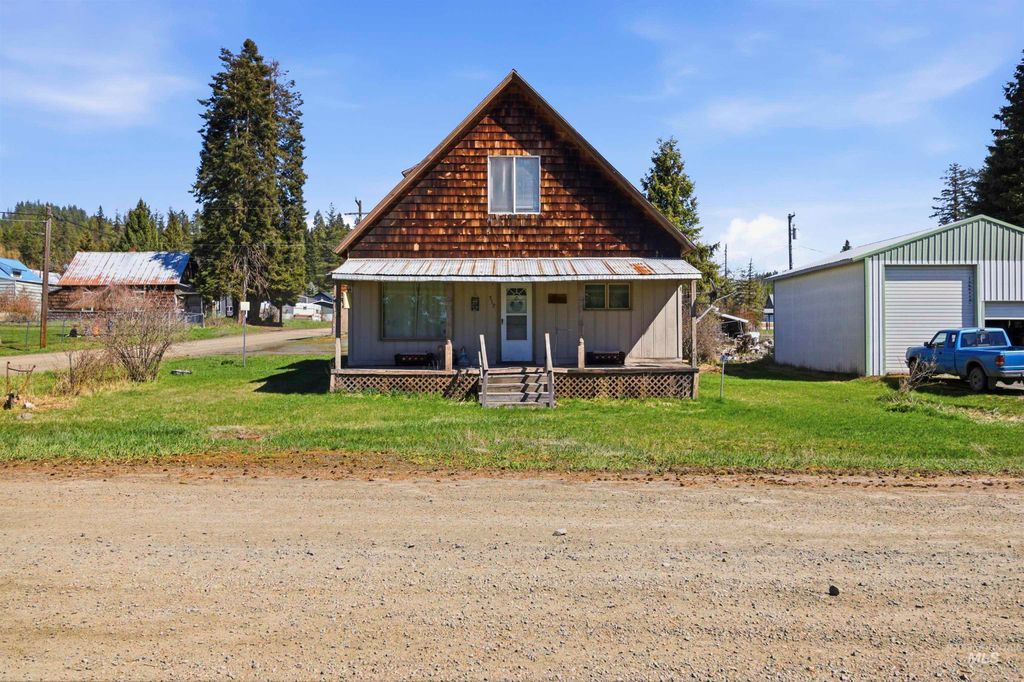 Photo of 312 3rd Ave, Bovill, ID 83806 (MLS # 98982224)
