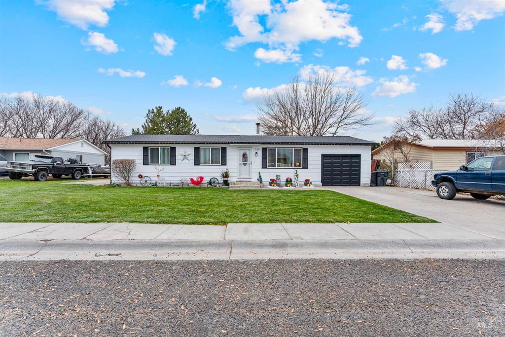 Photo of 519 Wiseman St, Hansen, ID 83338 (MLS # 98968823)