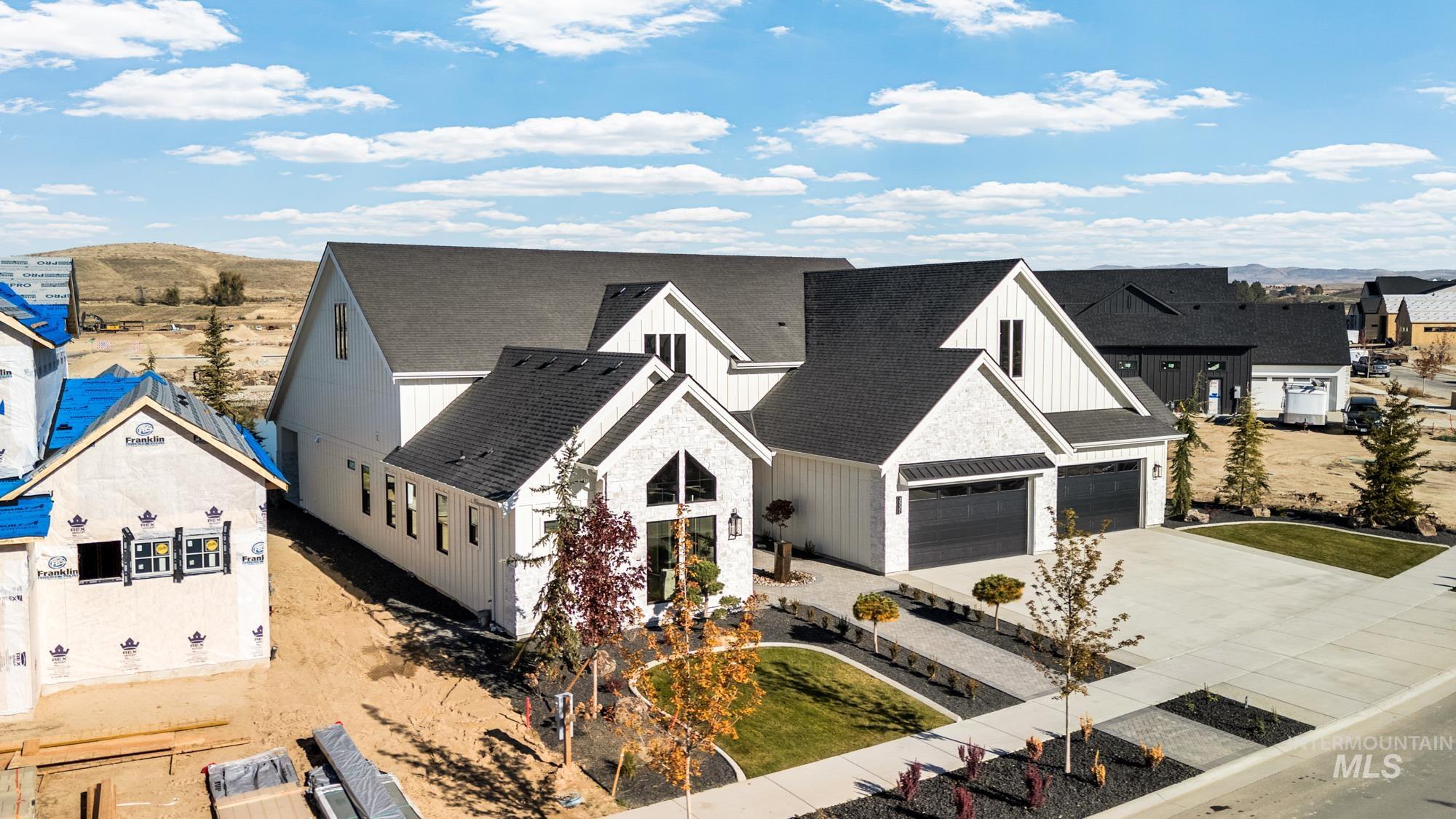 3537 N Harvest Moon Way