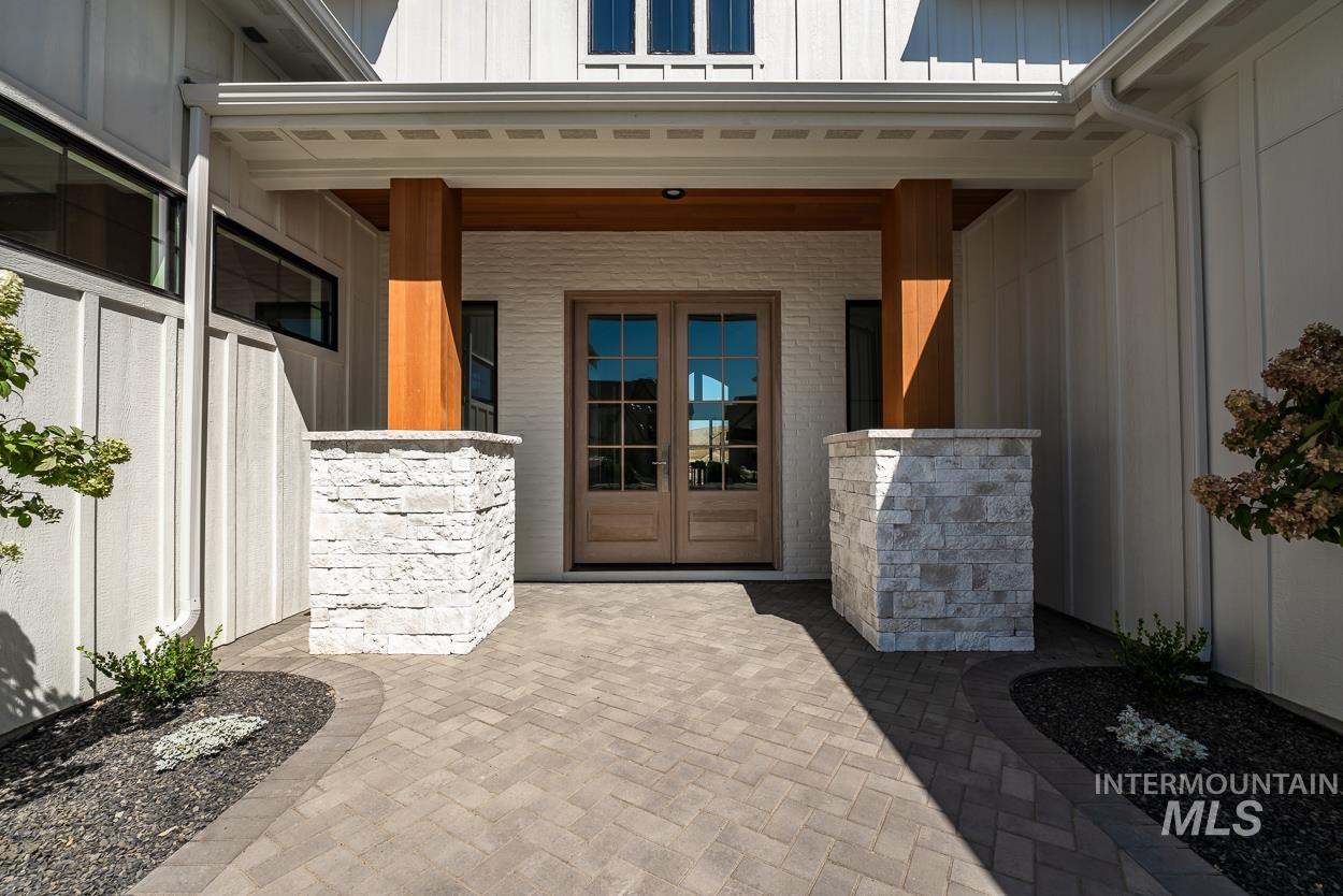 3537 N Harvest Moon Way