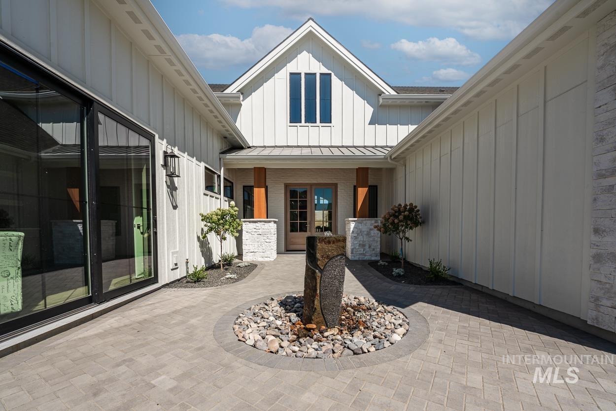 3537 N Harvest Moon Way