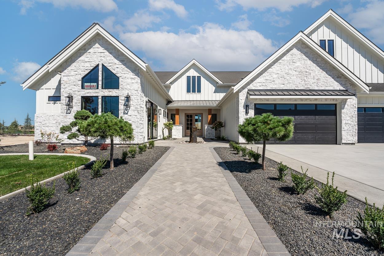 3537 N Harvest Moon Way