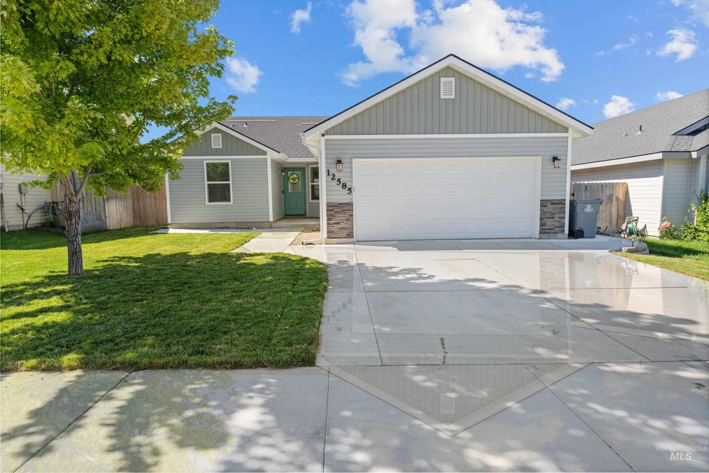 Photo of 12585 Trinidad St, Caldwell, ID 83607 (MLS # 98994165)