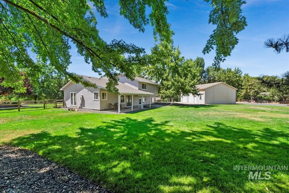 2700 N Showcase Pl.