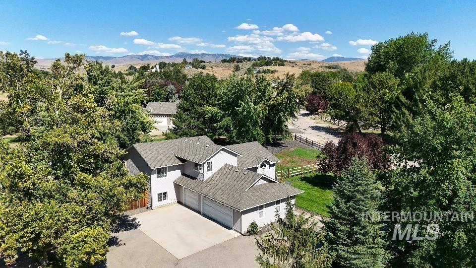 2700 N Showcase Pl.