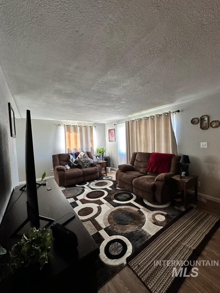 Photo of 2050 Kings Row, Heyburn, ID 83336 (MLS # 99005183)