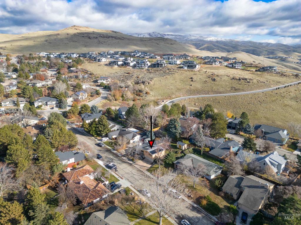 Photo of 2064 S Coloma Way, Boise, ID 83712 (MLS # 98968795)