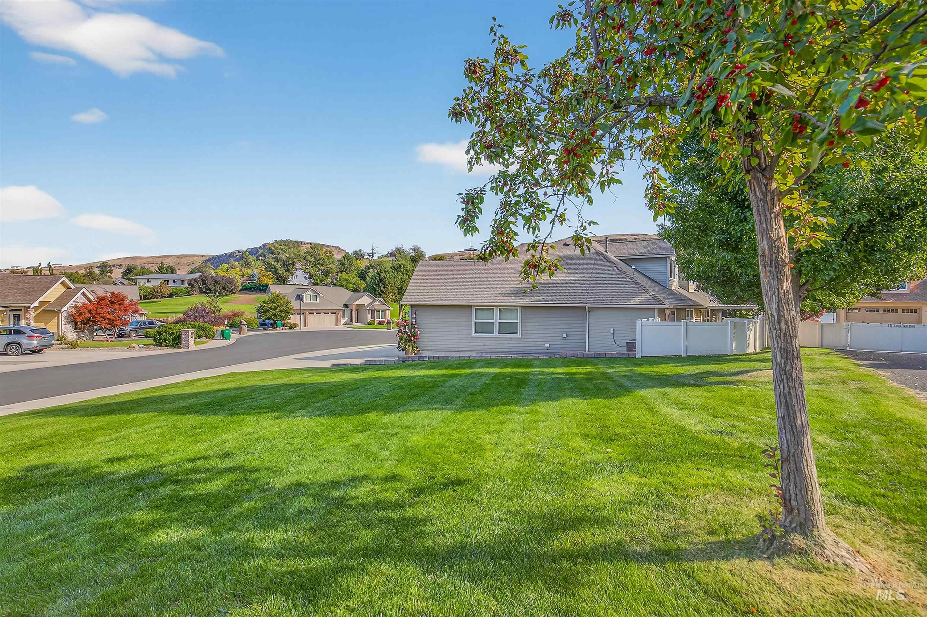 102 Canyon Greens Ct
