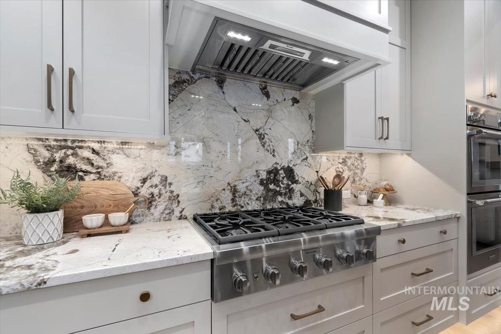 Photo of 2642 N Palaestra Ave, Eagle, ID 83616 (MLS # 98982678)