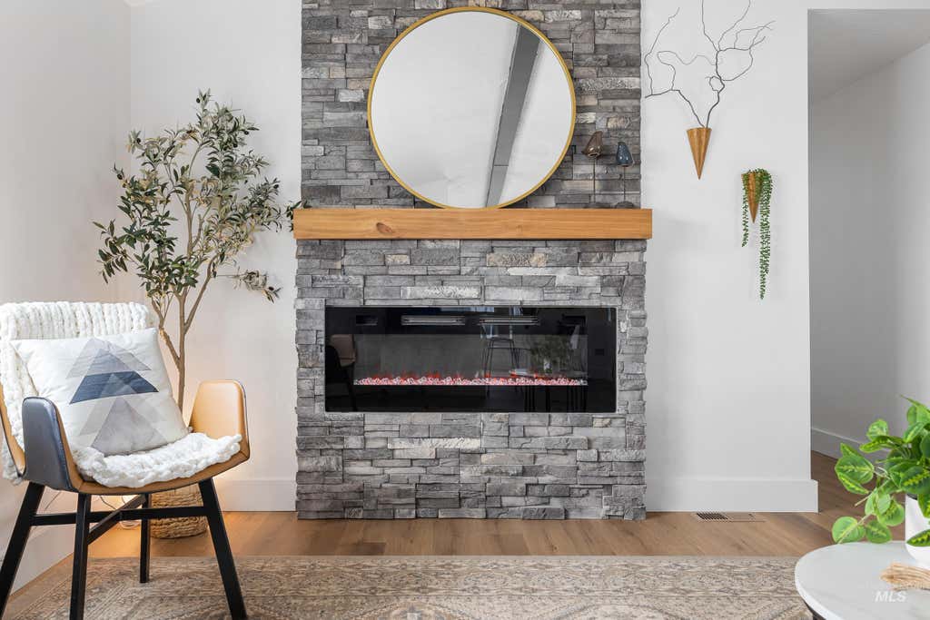 Photo of 7062 W Royal Glen Ln, Boise, ID 83714 (MLS # 98989864)