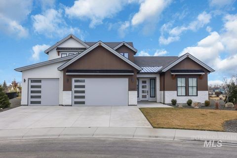 Photo of 21460 Jackson Creek Ct, Star, ID 83669 (MLS # 98982331)