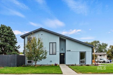 1325 Amber Dr. Mountain Home ID 83647