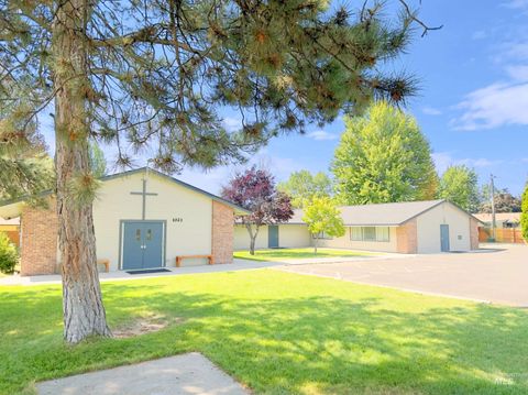 Photo of 1021 W 8th St, Meridian, ID 83642 (MLS # 98955765)