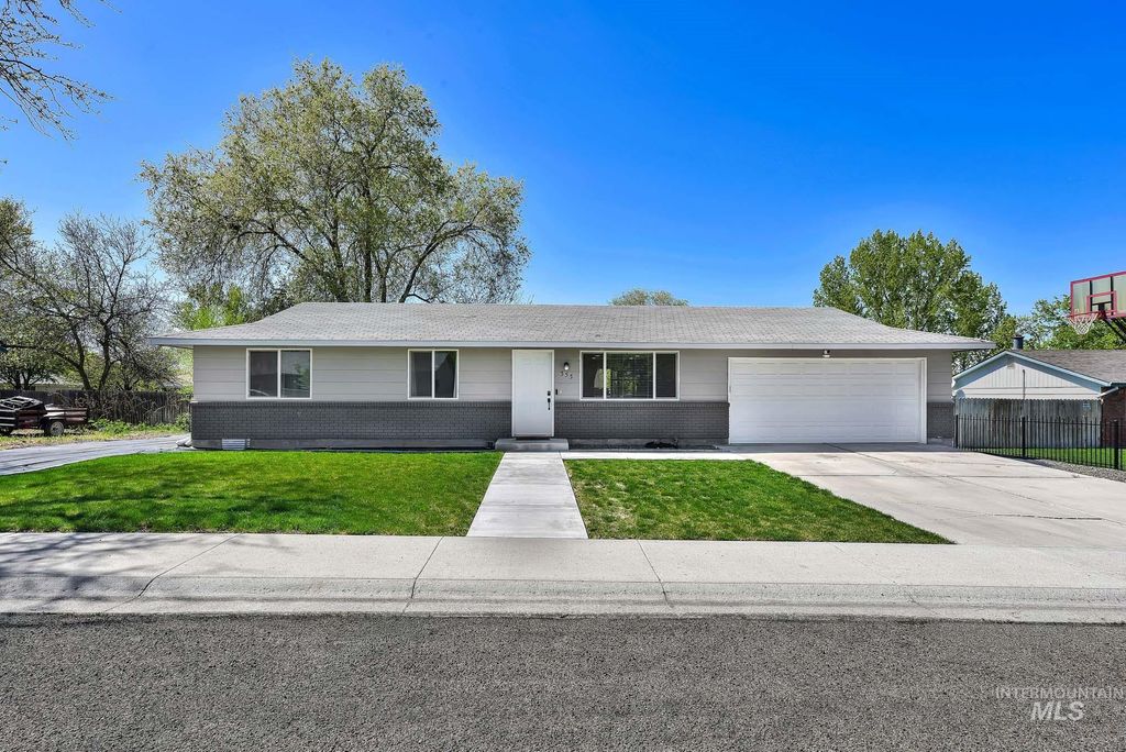 Photo of 353 S Ash Ave, Kuna, ID 83634 (MLS # 98982895)