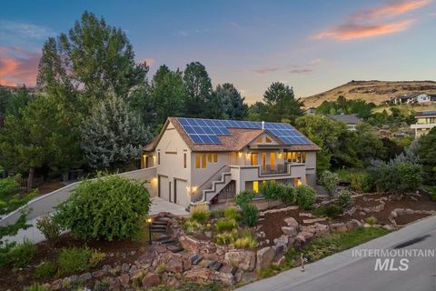 Photo of 2064 S Stone Ridge Way, Boise, ID 83712 (MLS # 98969051)