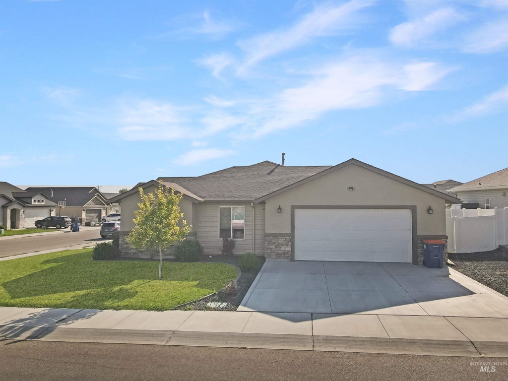 Photo of 396 Sierra Rd, Twin Falls, ID 83301 (MLS # 99000559)