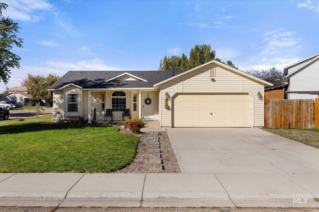 Photo of 991 Johnson Dr, Middleton, ID 83644 (MLS # 98964340)