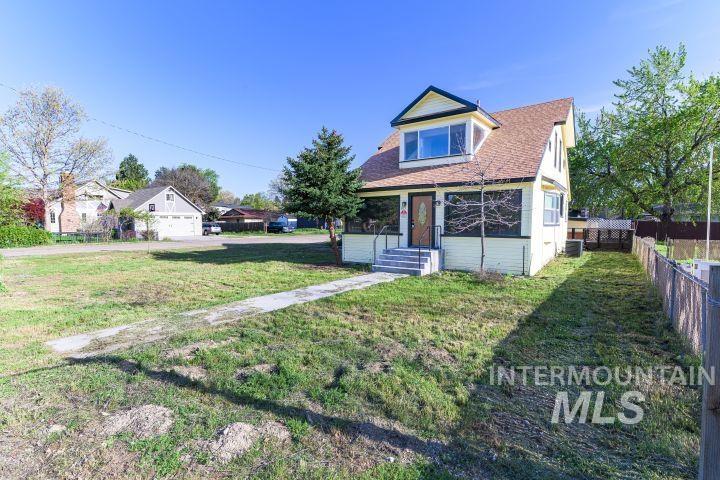 Photo of 805 W Richmond St, Boise, ID 83706 (MLS # 98983926)