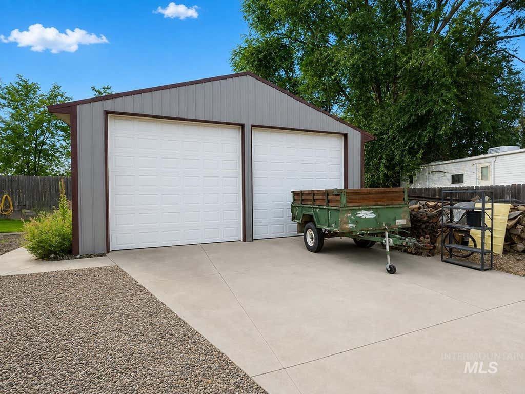 Photo of 3200 Sherman Ct, Nampa, ID 83687 (MLS # 98998016)